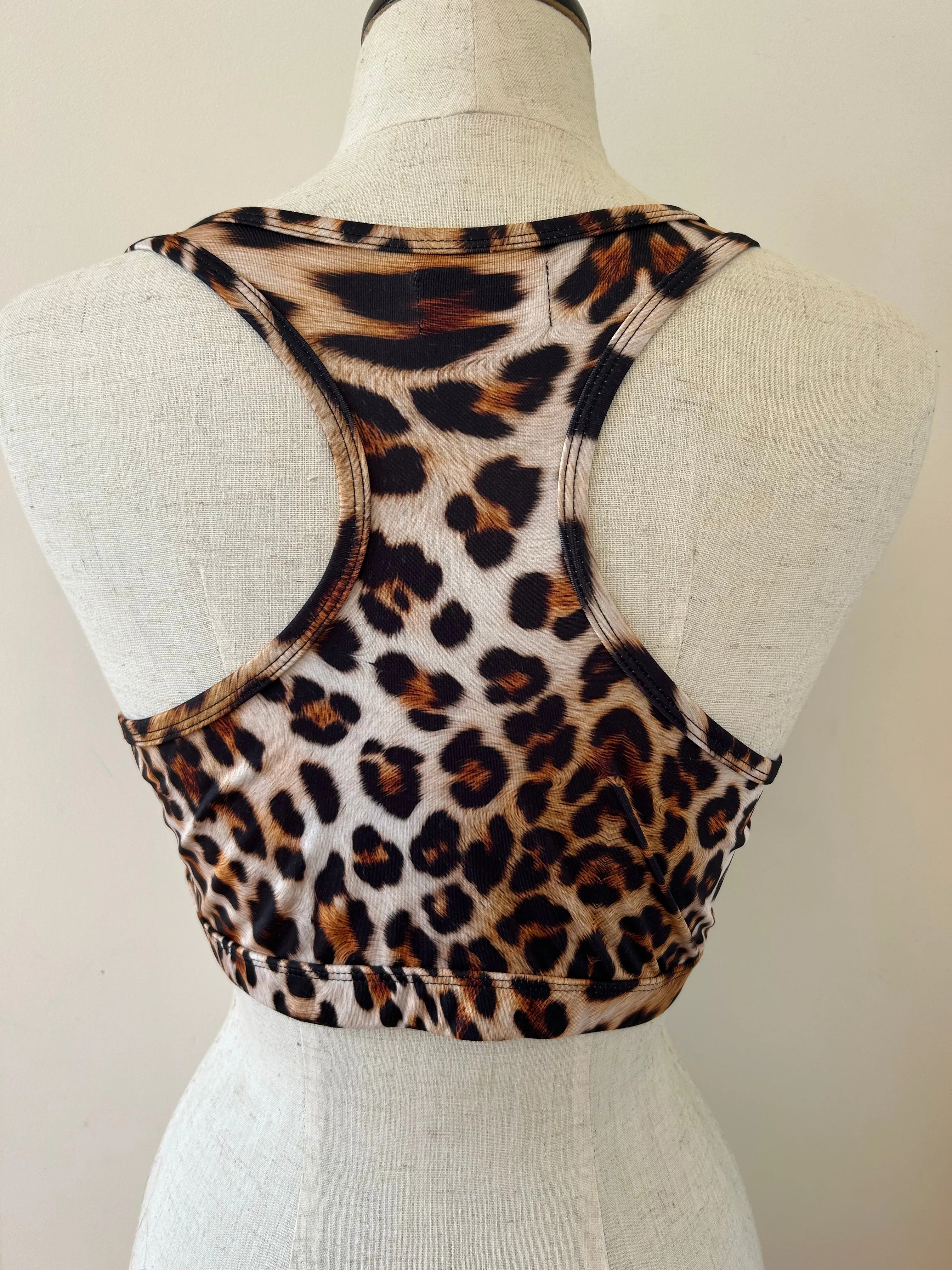 Cropped racer back top dark leopard