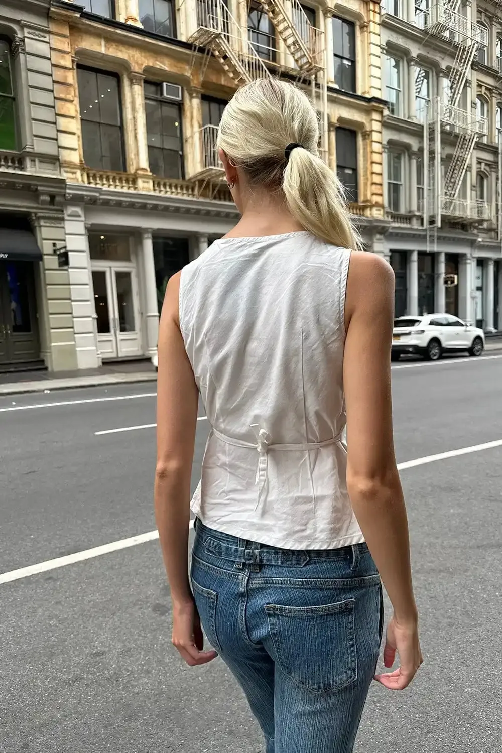 Dermearne 2 Women White Deep V Neck Tanks 2024 Summer Ladies Soft Sexy Cotton Slim Tank Tops Female Vintage Solid Sweet Vest